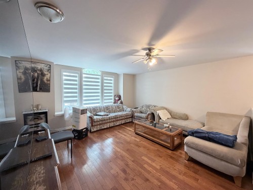 46151 Third Avenue, Chilliwack, BC - Indoor Photo Showing Living Room