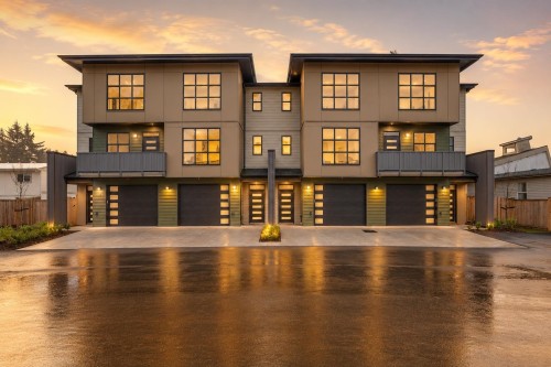 7-46376 Yale Road, Chilliwack, BC - Outdoor With Balcony With Facade
