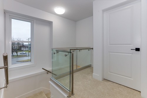 7-46376 Yale Road, Chilliwack, BC - Indoor Photo Showing Other Room