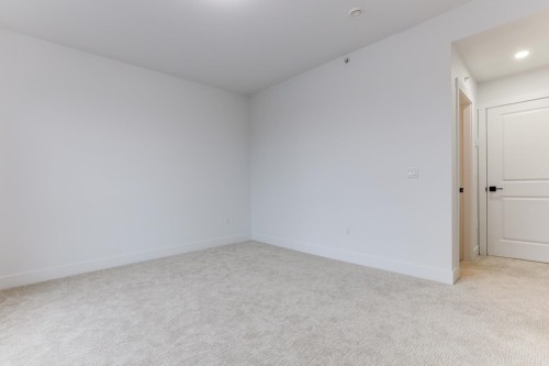 7-46376 Yale Road, Chilliwack, BC - Indoor Photo Showing Other Room