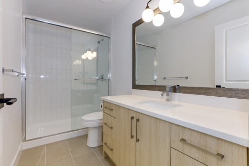 7-46376 Yale Road, Chilliwack, BC - Indoor Photo Showing Bathroom