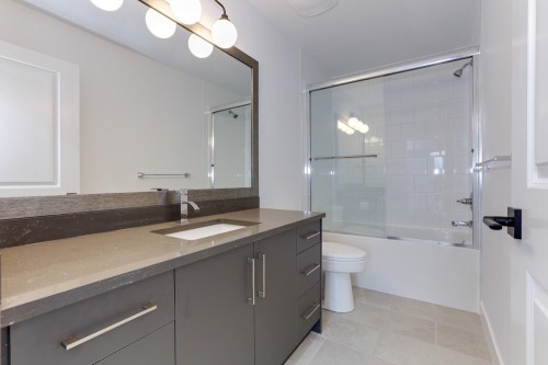 7-46376 Yale Road, Chilliwack, BC - Indoor Photo Showing Bathroom