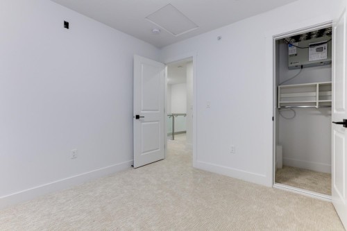 7-46376 Yale Road, Chilliwack, BC - Indoor Photo Showing Other Room