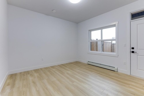 7-46376 Yale Road, Chilliwack, BC - Indoor Photo Showing Other Room