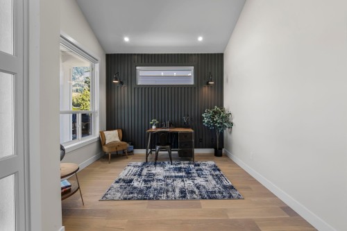 862 Willow Place, Harrison Hot Springs, BC - Indoor Photo Showing Other Room
