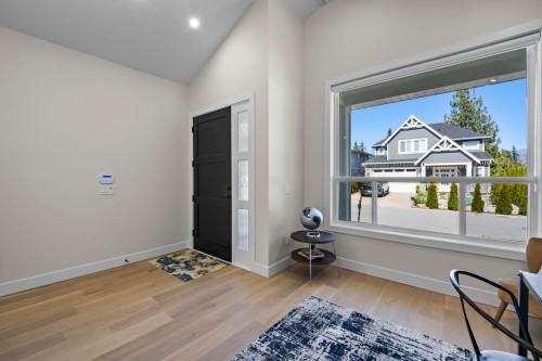 862 Willow Place, Harrison Hot Springs, BC - Indoor Photo Showing Other Room