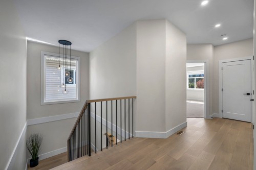 862 Willow Place, Harrison Hot Springs, BC - Indoor Photo Showing Other Room