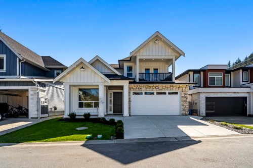 862 Willow Place, Harrison Hot Springs, BC - Outdoor With Facade