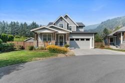 67-1885 Columbia Valley Road Lindell Beach, BC V2R 1J8