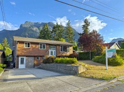 650 Park Street Hope, BC V0X 1L0