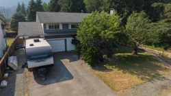 450 Wardle Street Hope, BC V0X 1L0