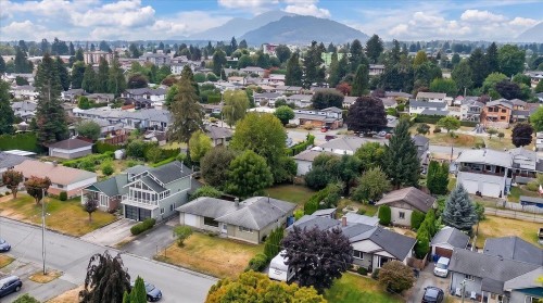 9647 Windsor Street  Chilliwack, BC V2P 6C3