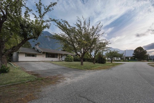 710 Coquihalla Street  Hope, BC V0X 1L0