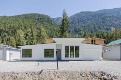 HG 187-71358 Grove Place Hope, BC V0X 1L5
