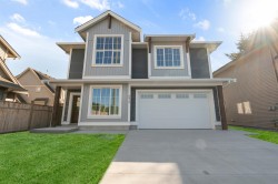 6419 Fern Street Chilliwack, BC V2R 1R8