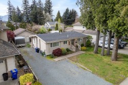5565 Peach Road Chilliwack, BC V2R 5L9
