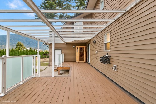 8878 Upper Prairie Road, Chilliwack, BC 