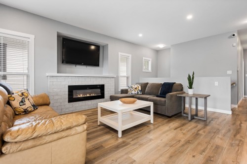 B-9279 Carleton Street, Chilliwack, BC 