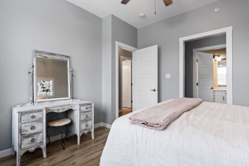 B-9279 Carleton Street, Chilliwack, BC 