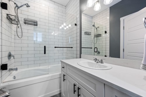 B-9279 Carleton Street, Chilliwack, BC 