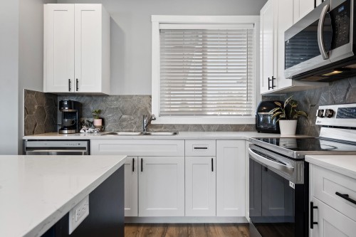 B-9279 Carleton Street, Chilliwack, BC 