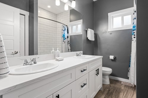 B-9279 Carleton Street, Chilliwack, BC 