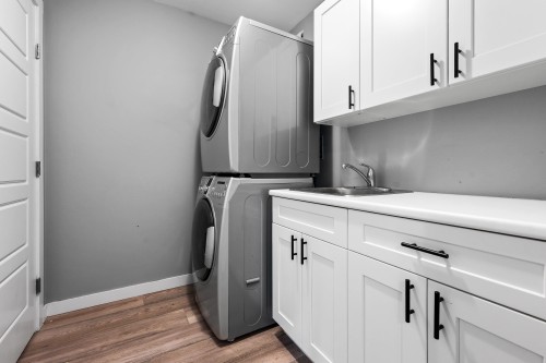 B-9279 Carleton Street, Chilliwack, BC 