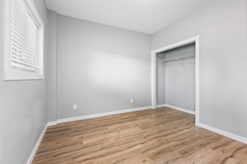 B-9279 Carleton Street, Chilliwack, BC 