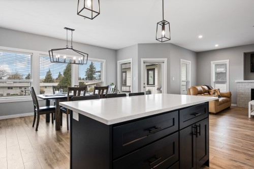 B-9279 Carleton Street, Chilliwack, BC 