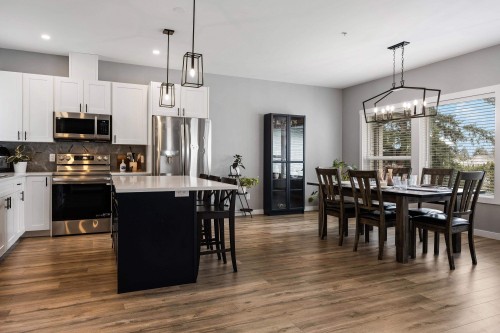 B-9279 Carleton Street, Chilliwack, BC 