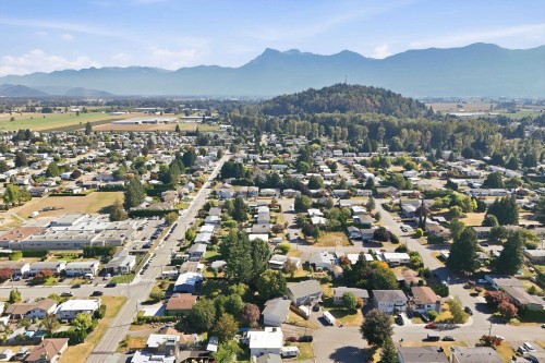 10128 Shamrock Drive, Chilliwack, BC 