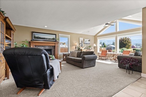 46378 John Place, Chilliwack, BC 