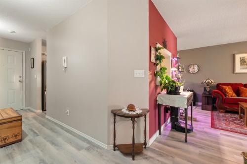 302-9006 Edward Street, Chilliwack, BC 