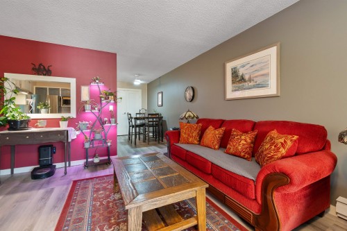 302-9006 Edward Street, Chilliwack, BC 