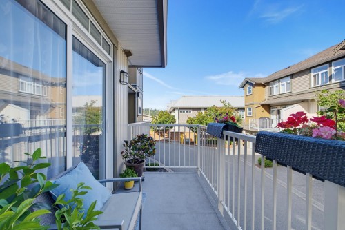 2-5623 Teskey Way, Chilliwack, BC 