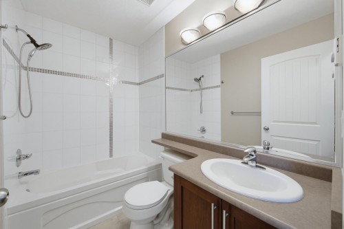 2-5623 Teskey Way, Chilliwack, BC 
