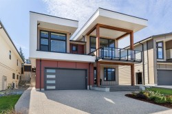 47262 Valerie Place Chilliwack, BC V2P 7W9