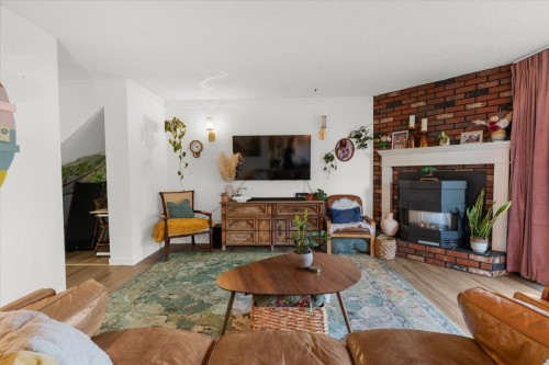 13-46689 First Avenue, Chilliwack, BC 