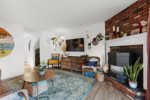 13-46689 First Avenue, Chilliwack, BC 