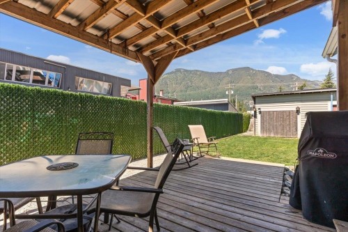 325 Hudson Bay Street, Hope, BC 