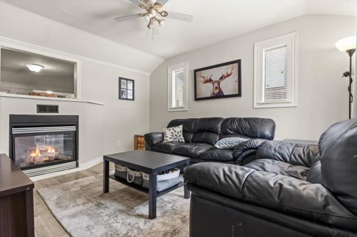 325 Hudson Bay Street, Hope, BC 