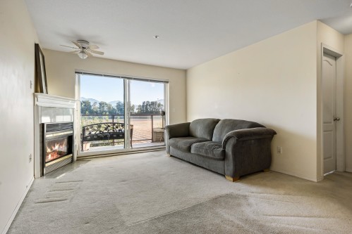 304-45520 Knight Road, Chilliwack, BC 