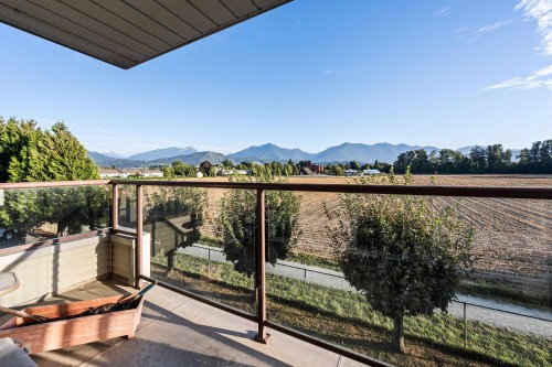 304-45520 Knight Road, Chilliwack, BC 