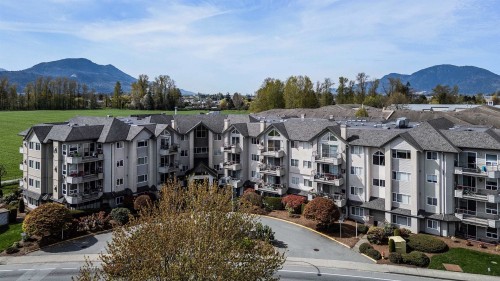 304-45520 Knight Road, Chilliwack, BC 