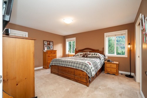 42921 Frost Road, Columbia Valley, BC 