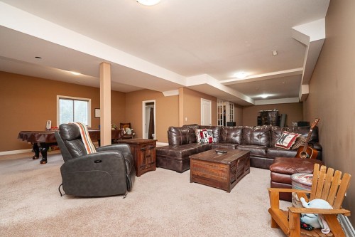 42921 Frost Road, Columbia Valley, BC 