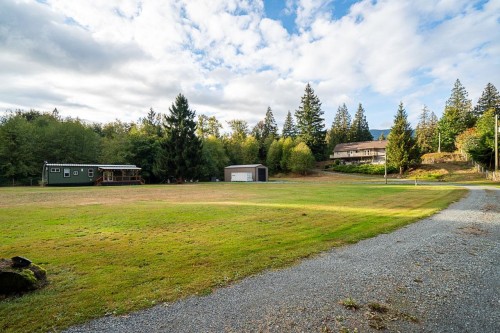42921 Frost Road, Columbia Valley, BC 