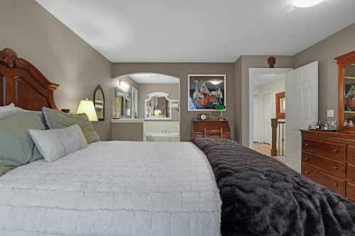 5878 Garrison Boulevard, Chilliwack, BC 