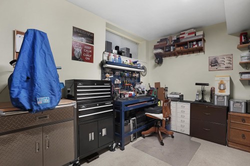 5878 Garrison Boulevard, Chilliwack, BC 