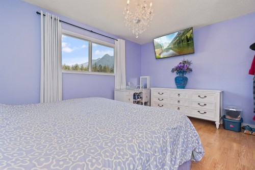630 Thacker Avenue, Hope, BC 